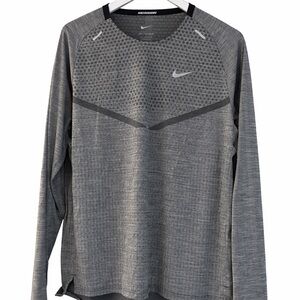 Nike Dri-FIT Gray Patterned Shirt